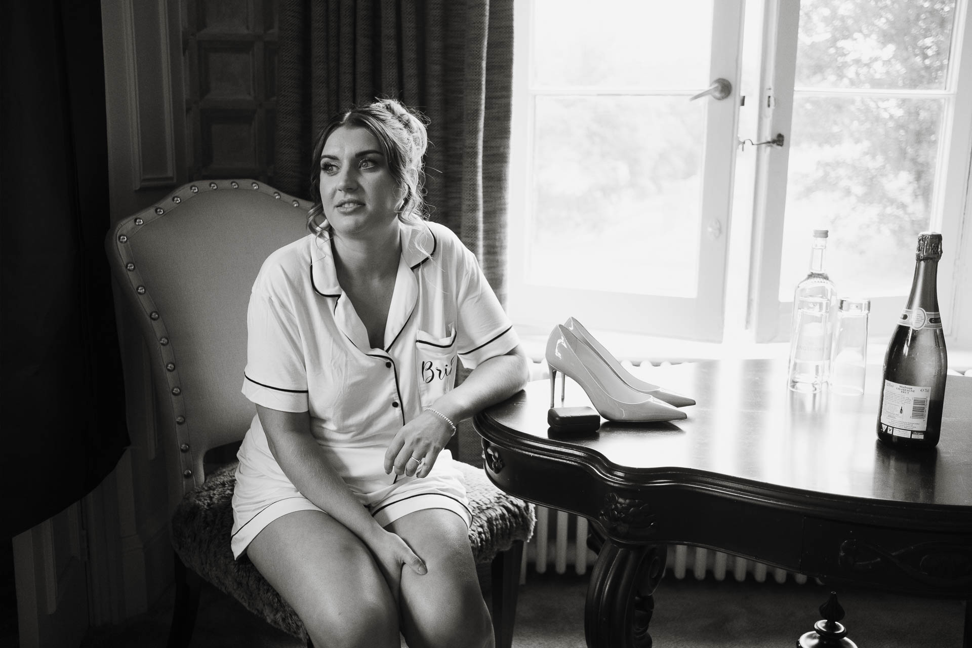 Couple kissing with a beautiful sunset at All Manor of Events Heffs Photography